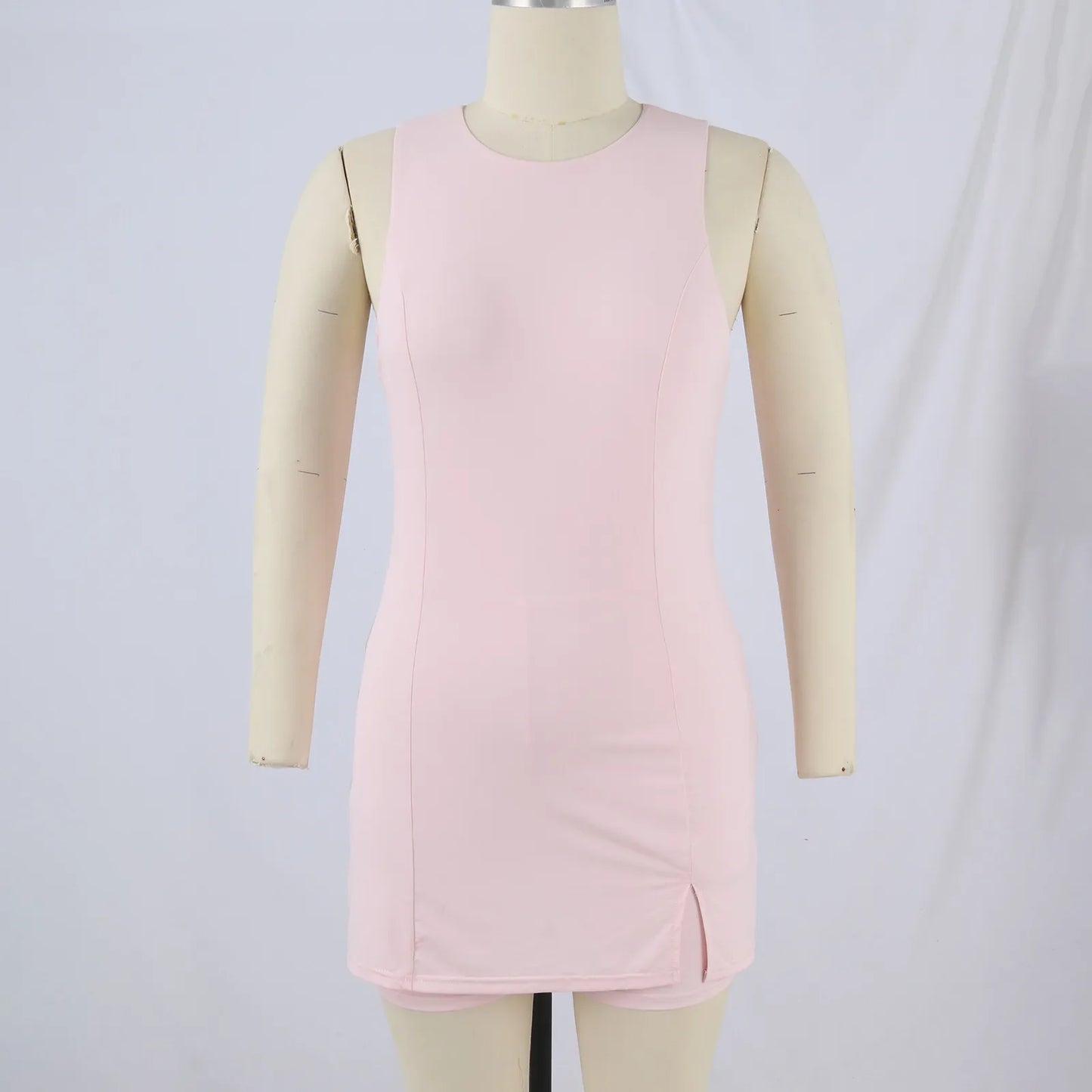Minimalist Tennis Dress – Summer Athletic Sleeveless with Built-In Shorts